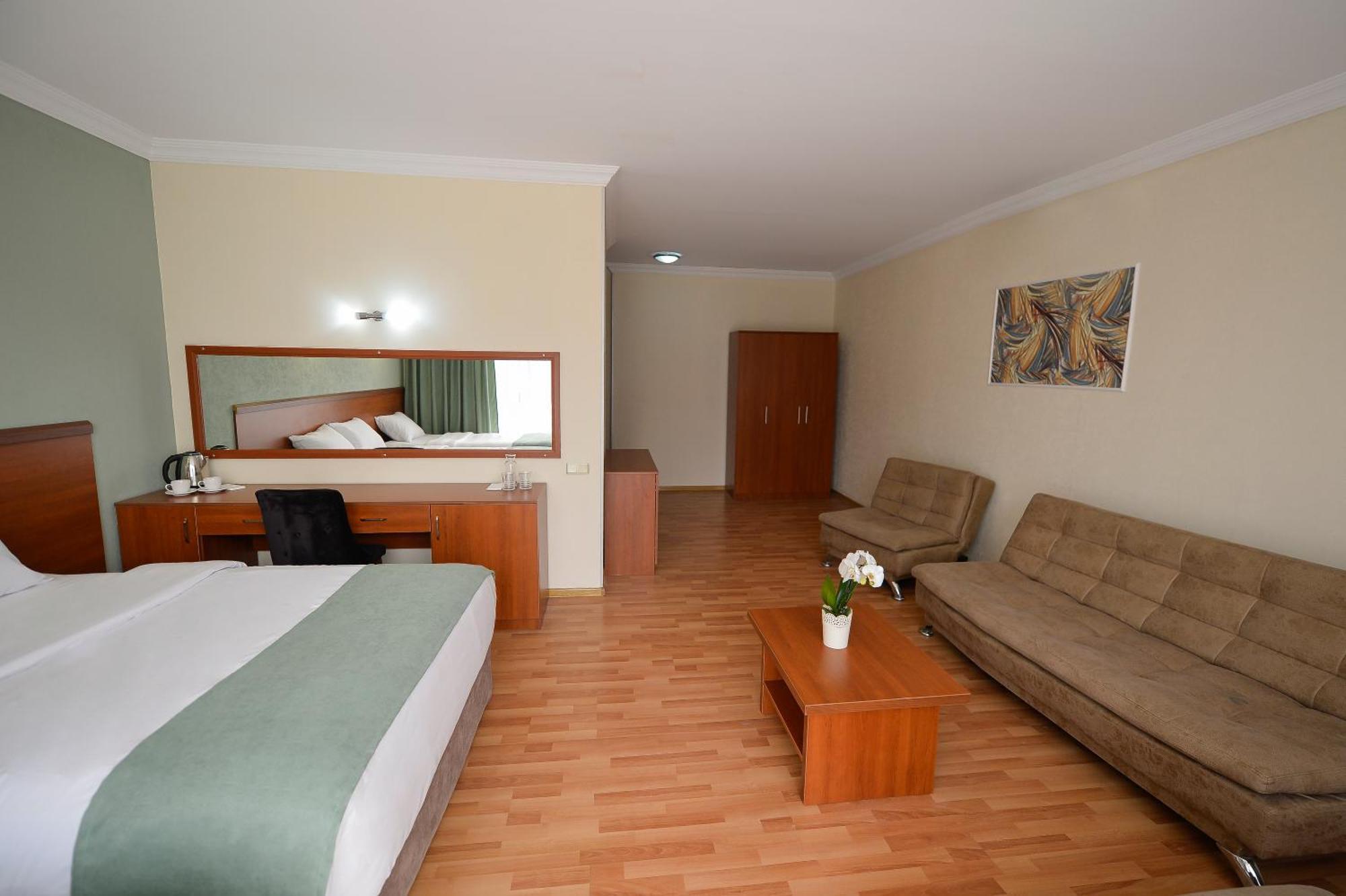 Aura Boutique Hotel Batum Dış mekan fotoğraf