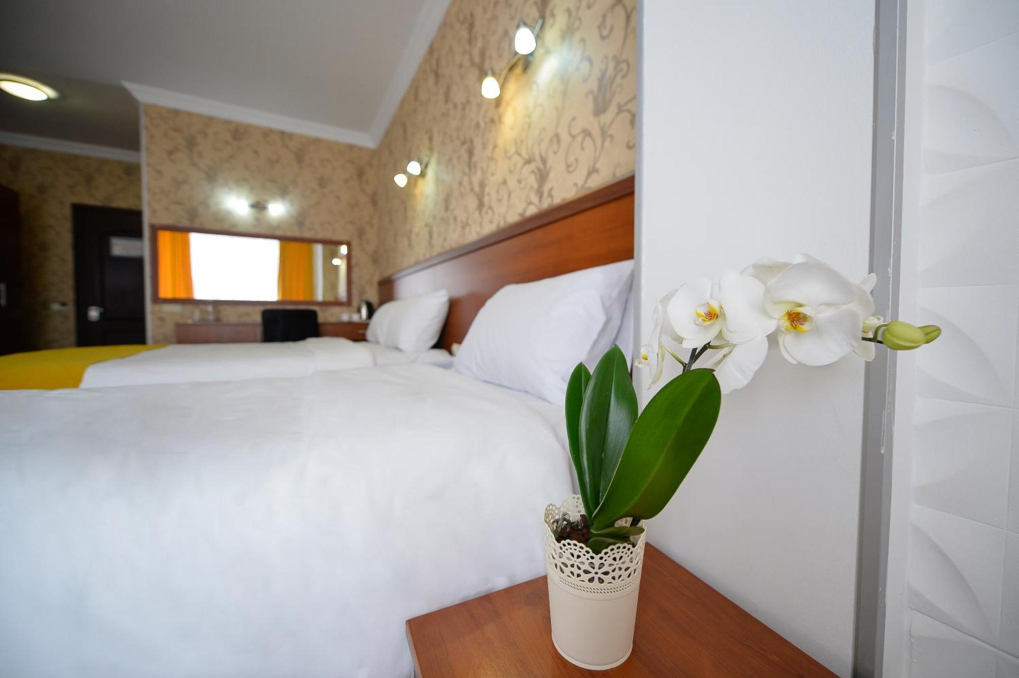 Aura Boutique Hotel Batum Dış mekan fotoğraf