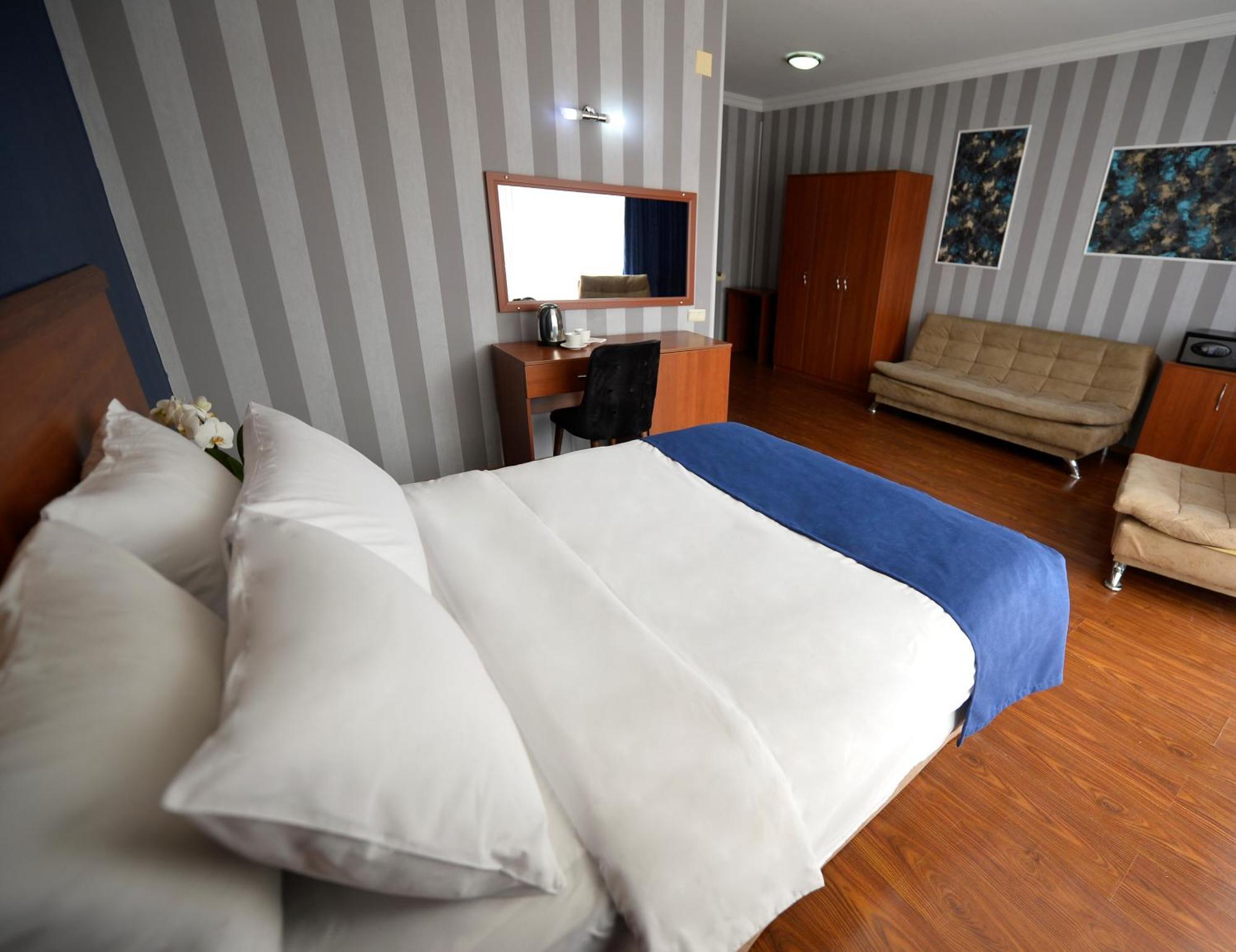Aura Boutique Hotel Batum Oda fotoğraf